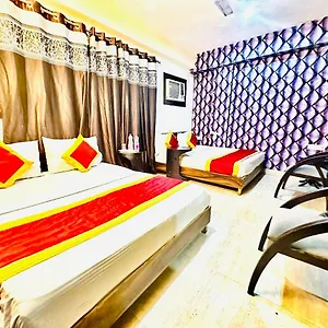 3* Bed & Breakfast Classic Plaza At Delhi Airport